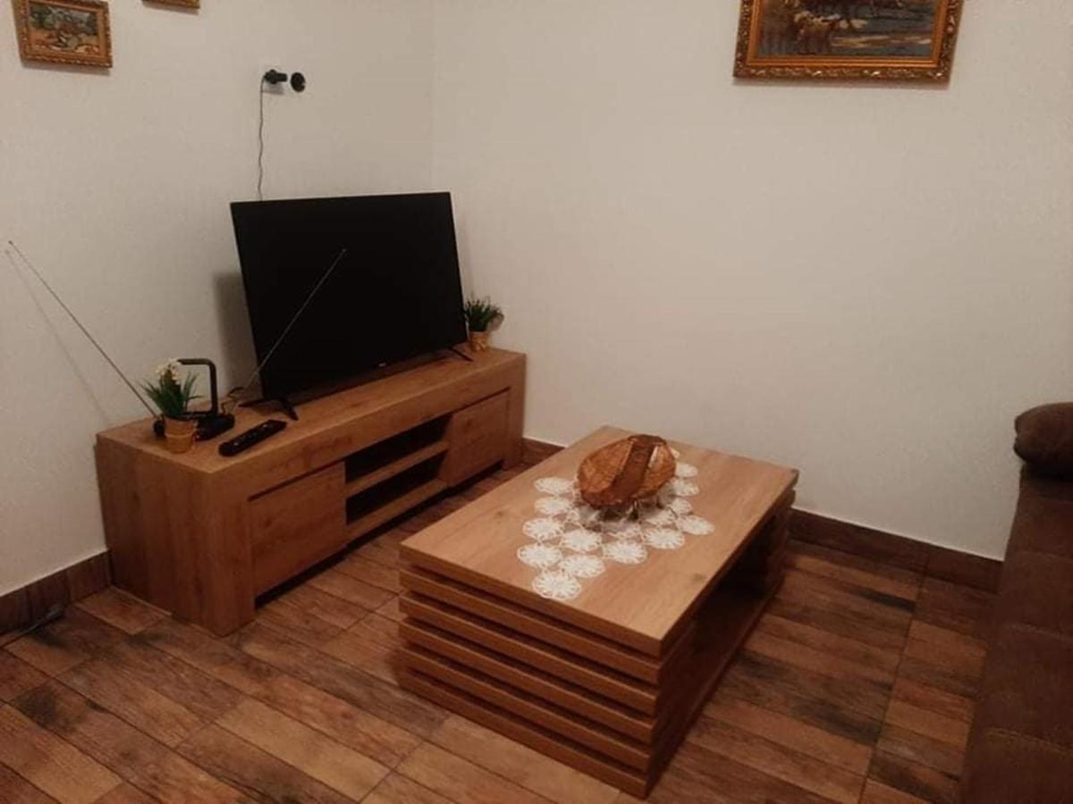 Ruralna Kuca Za Odmor Viktorija Villa Caglin Kültér fotó